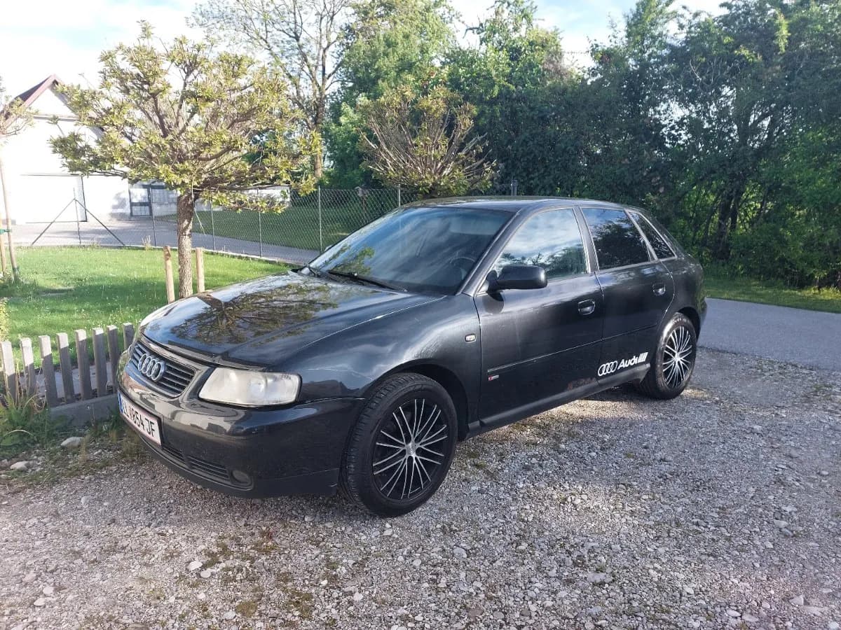 Audi A3 2002 – € 1.999, 308 000 km – Bild 1 von 10