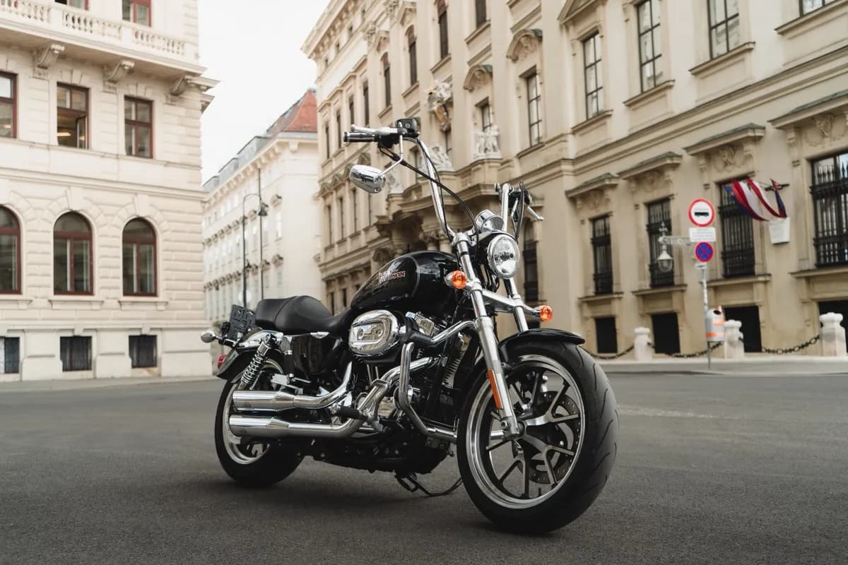 Harley-Davidson Sportster 2014 – € 15.490, 20 000 km – Bild 1 von 31