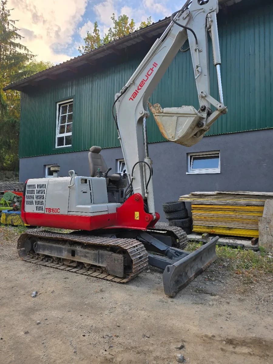 Takeuchi Sonstige