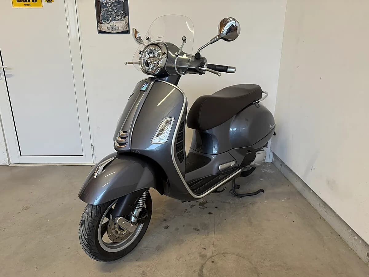 Vespa GTS