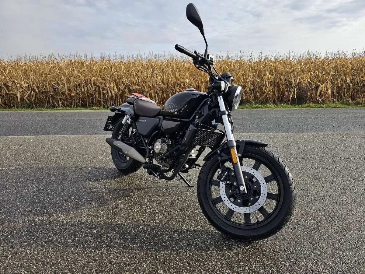 QJ Motor SRV – € 2.990, 1 km – Bild 1 von 4