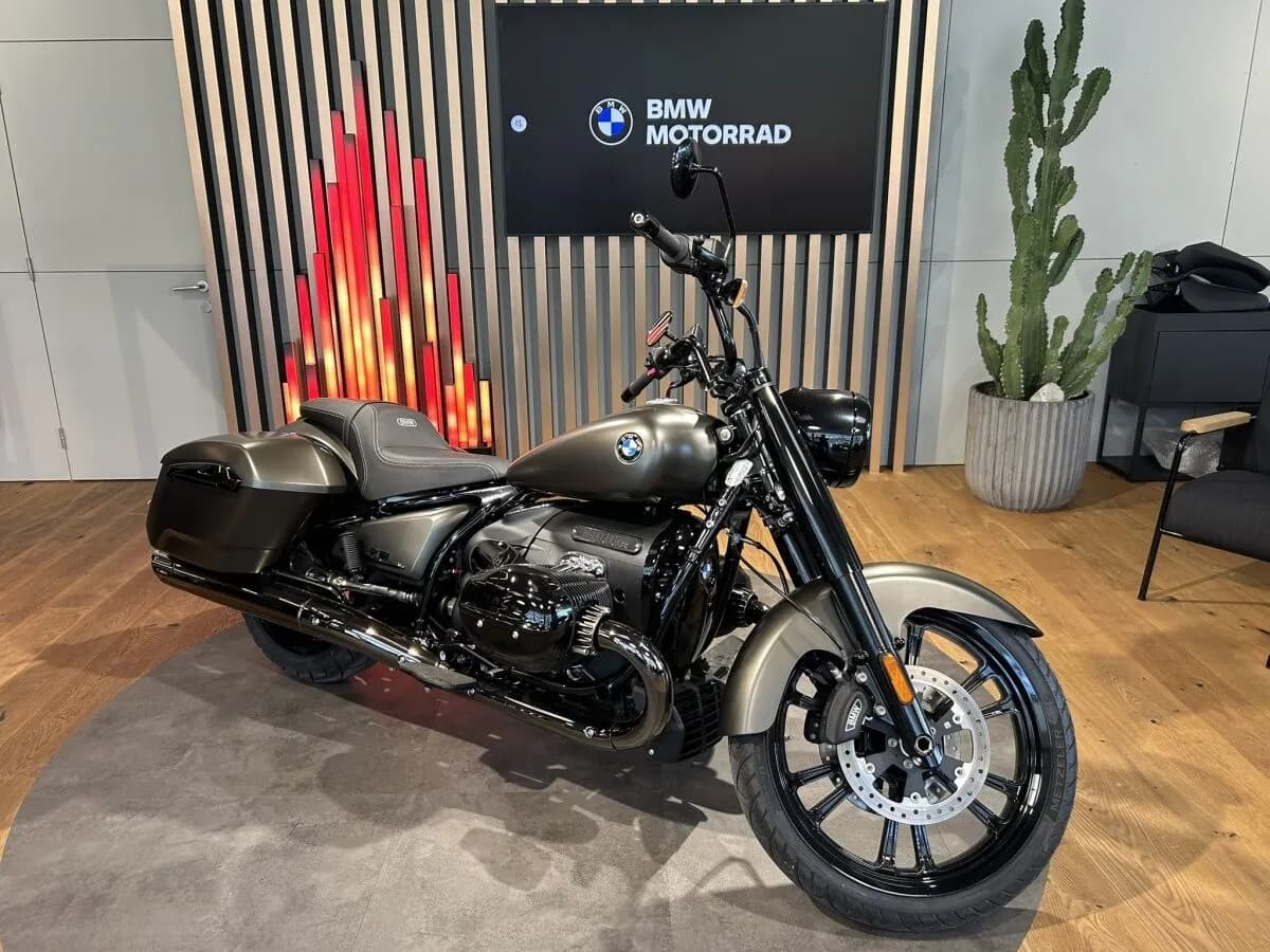 BMW R 18
