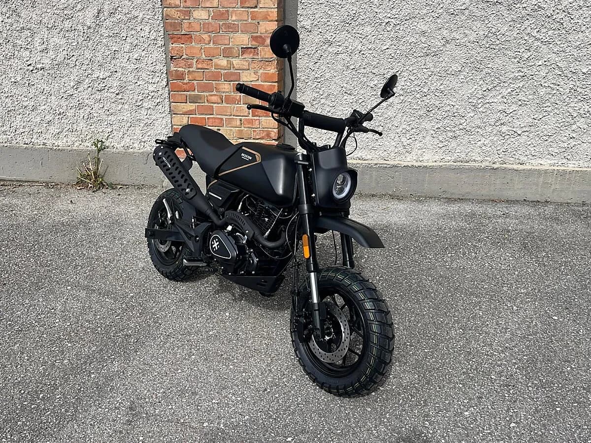 Brixton Crossfire 125 XS