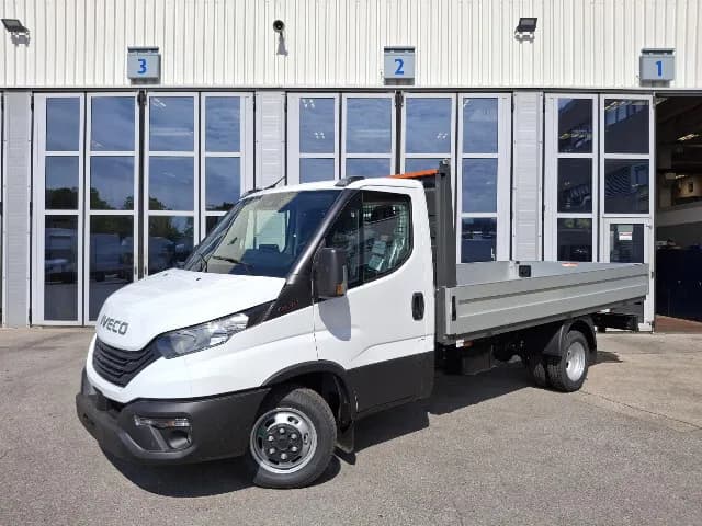 IVECO Daily – € 47.988, 0 km – Bild 1 von 15