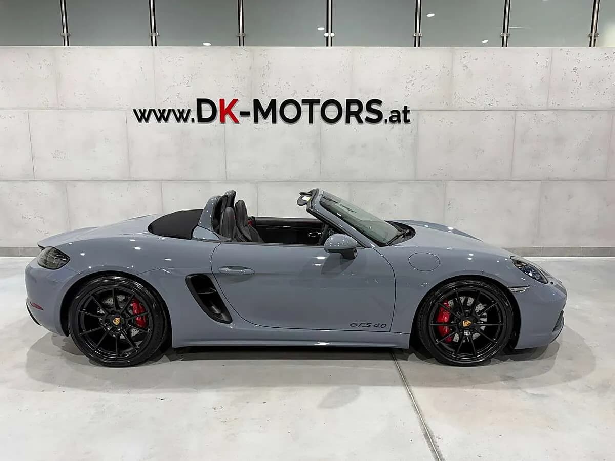 Porsche 718