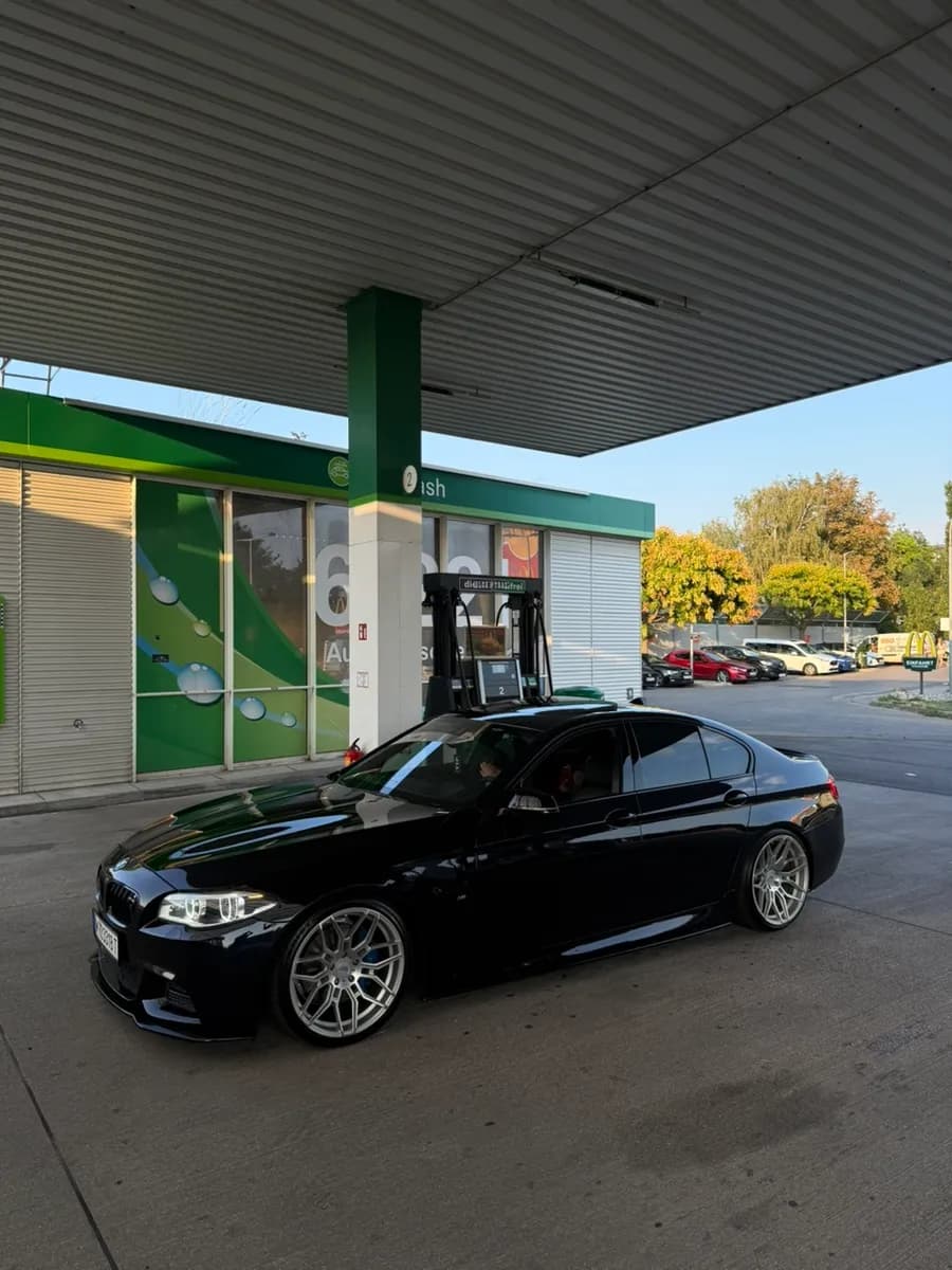 BMW 5er-Reihe 2014 – € 22.799, 245 000 km – Bild 1 von 9