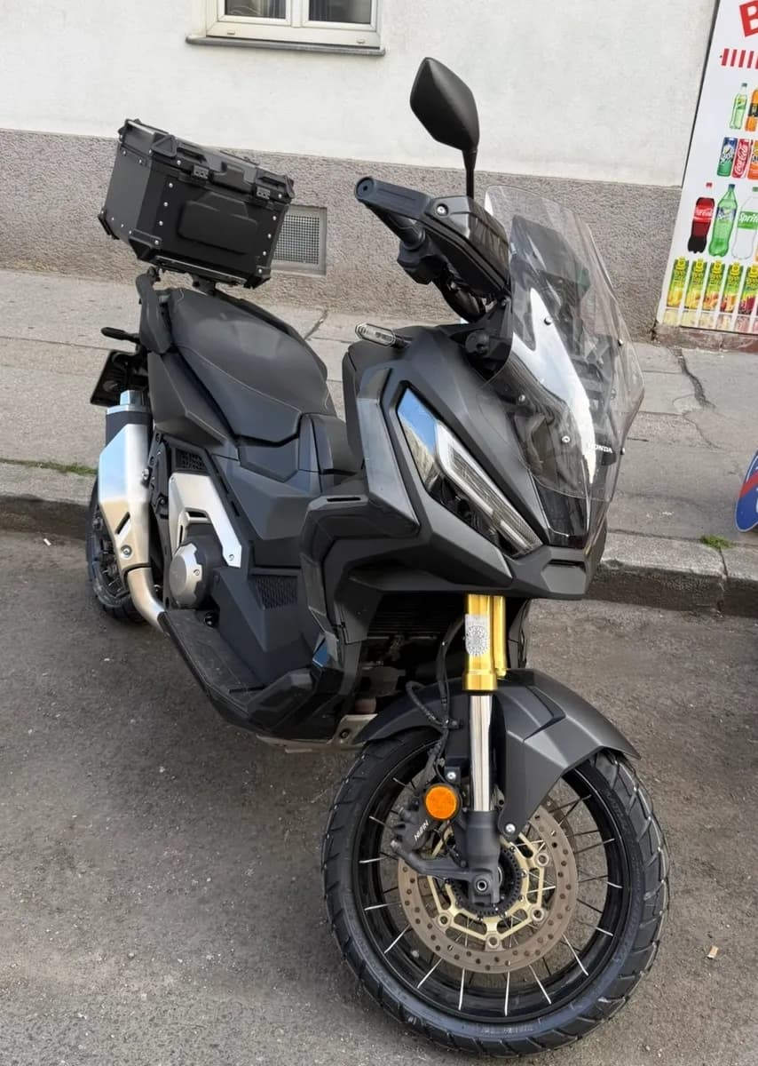 Honda X-ADV 2022 – € 10.950, 8 000 km – Bild 1 von 4