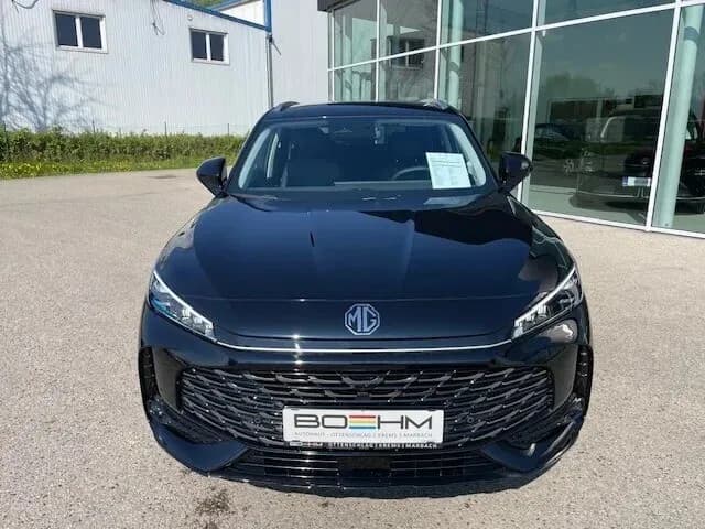 MG HS