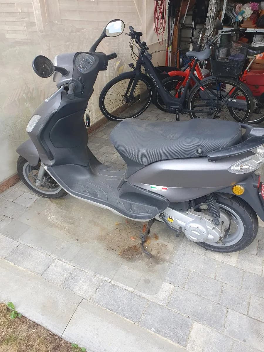 Piaggio Fly