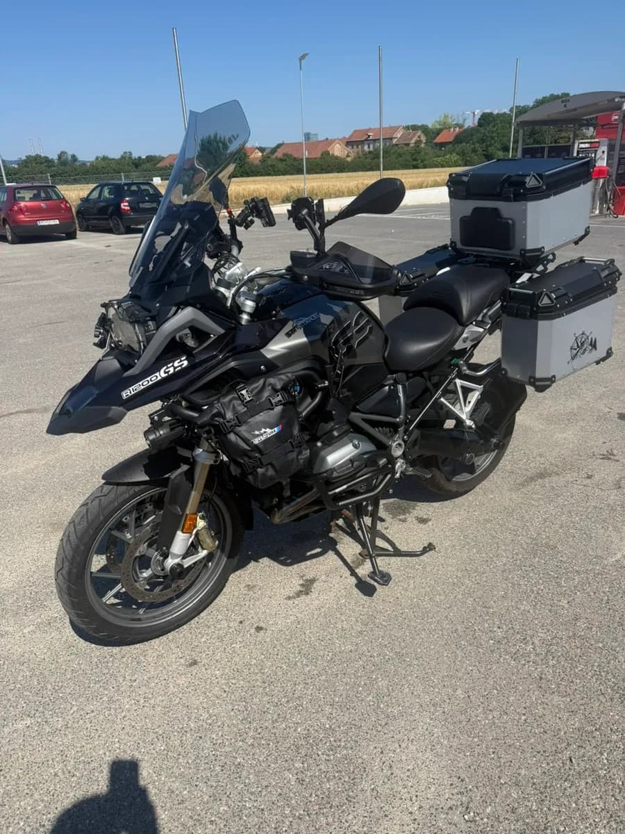 BMW R 1200 2017 – € 12.500, 40 000 km – Bild 1 von 20