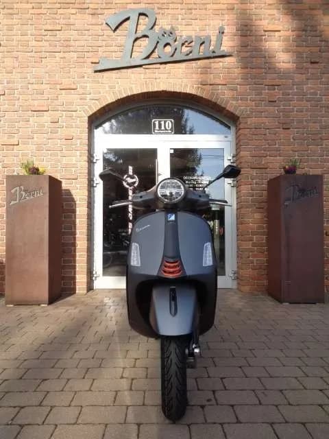 Vespa GTS – € 7.549, 0 km – Bild 1 von 6