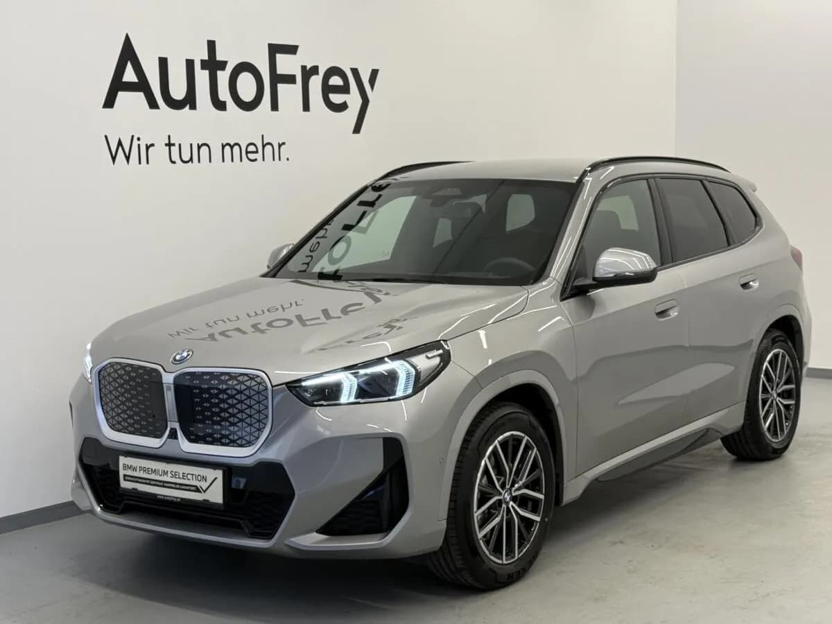 BMW iX1