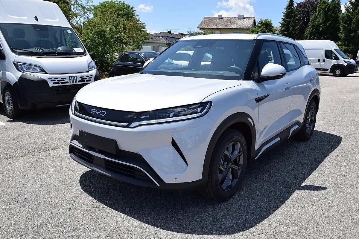 BYD Atto 2 – € 36.230, 0 km – Bild 1 von 16