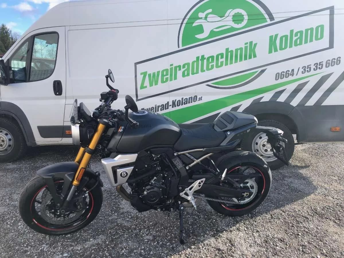 Suzuki GSX – € 12.399, 0 km – Bild 1 von 9