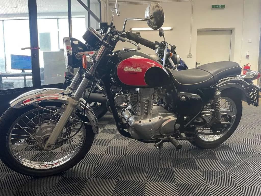 Kawasaki Estrella
