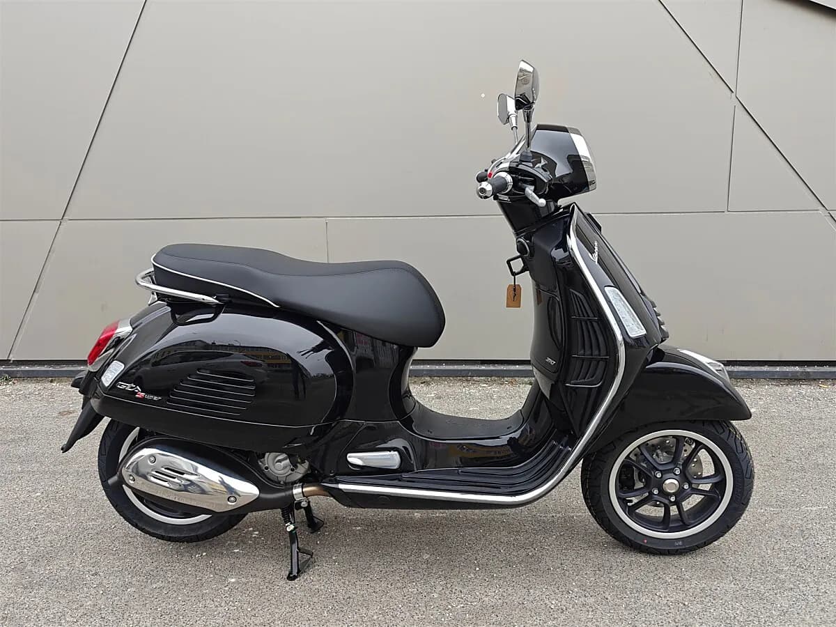 Vespa GTS – € 7.499, 0 km – Bild 1 von 13