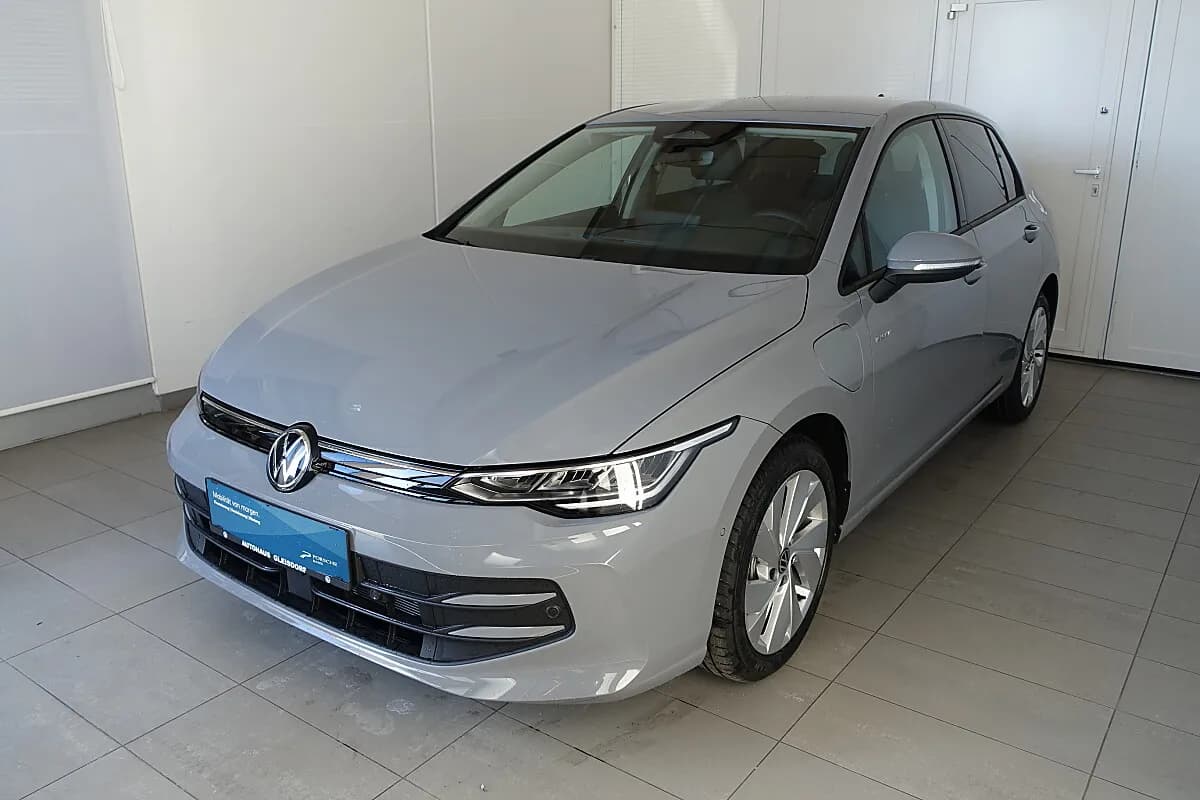VW Golf 2026 – € 31.490, 2 000 km – Bild 1 von 23