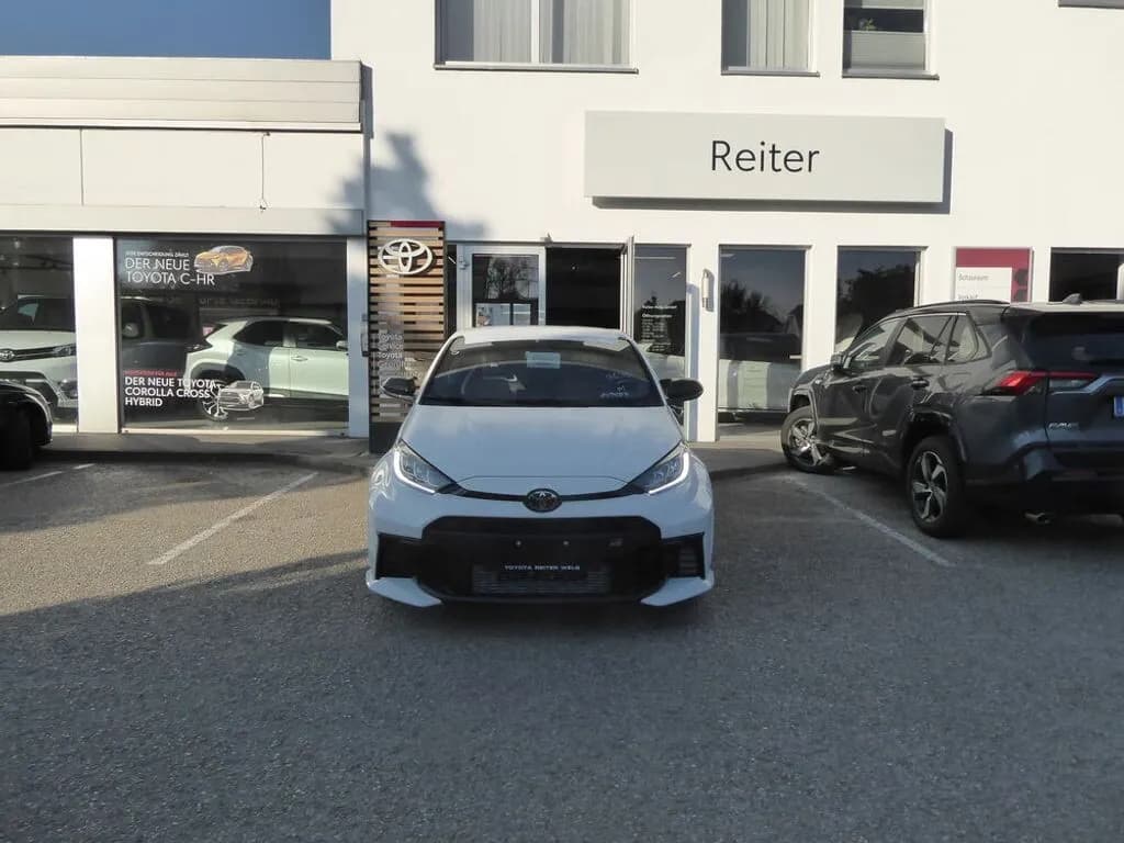 Toyota Yaris – € 59.990, 10 km – Bild 1 von 6