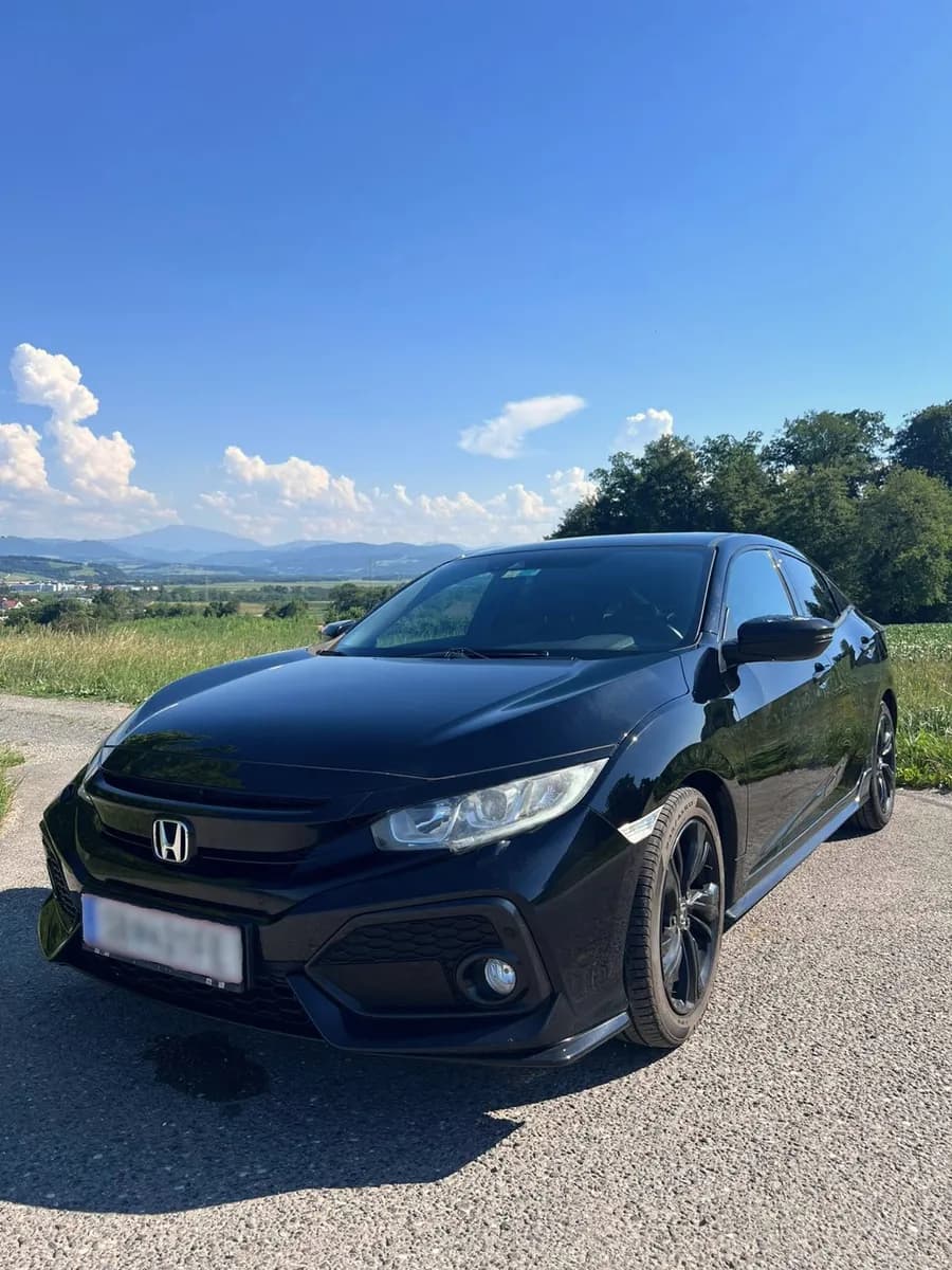 Honda Civic 2019 – € 15.000, 106 000 km – Bild 1 von 12