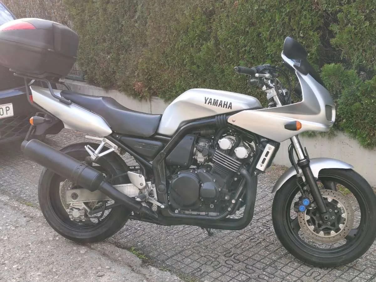 Yamaha FZS