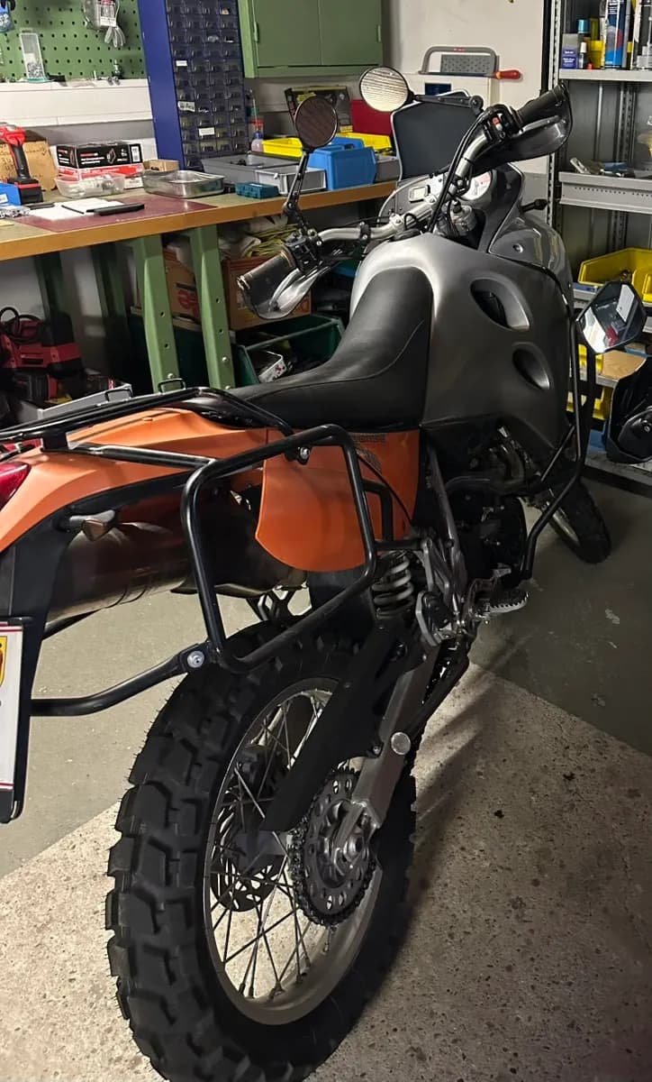 KTM 640
