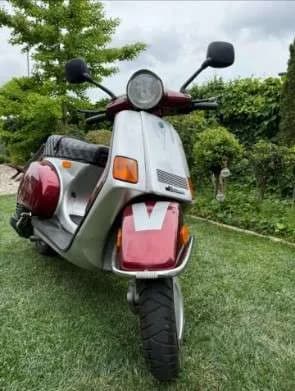 Vespa LX