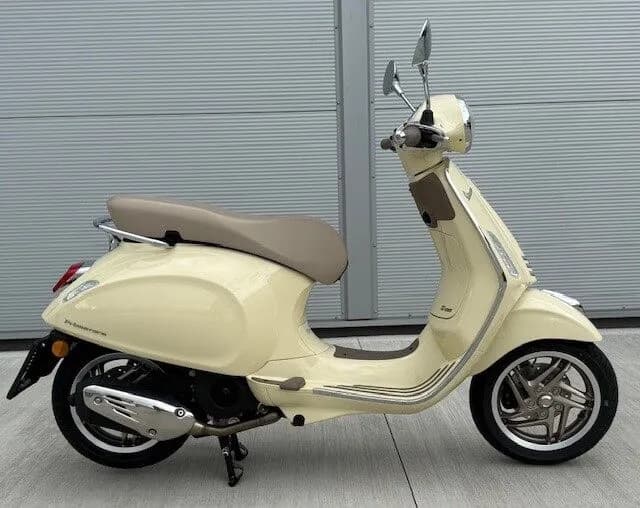 Vespa Primavera – € 6.099, 0 km – Bild 1 von 11