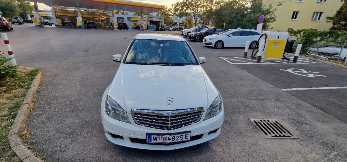 Mercedes-Benz C-Klasse 2009 – € 12.000, 135 000 km – Bild 1 von 16