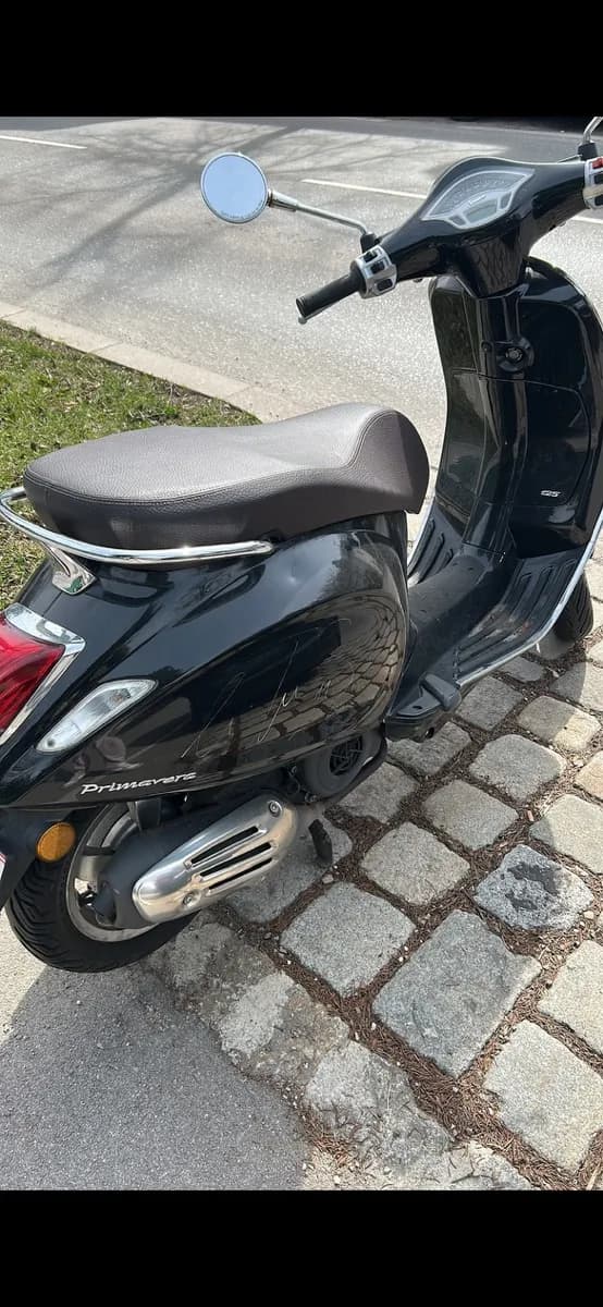 Vespa 125 2018 – € 1.990, 20 000 km – Bild 1 von 4