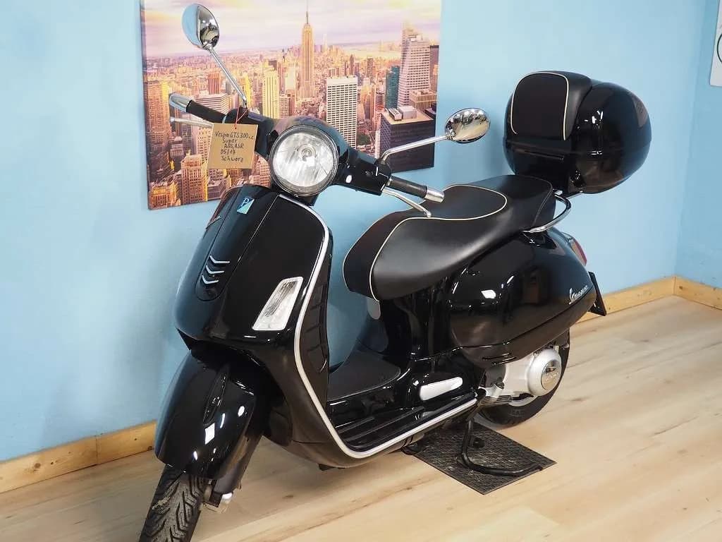 Vespa GTS