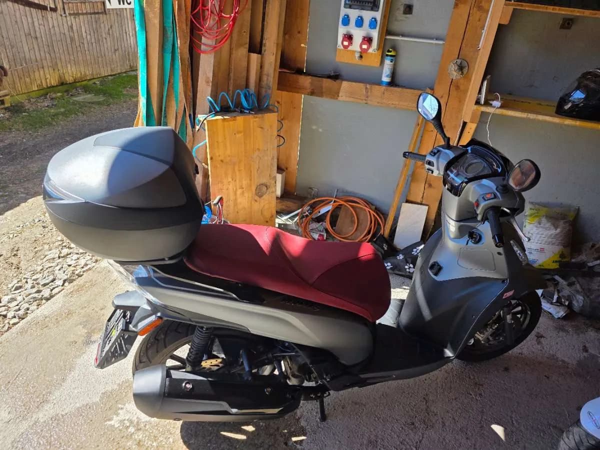 Kymco People