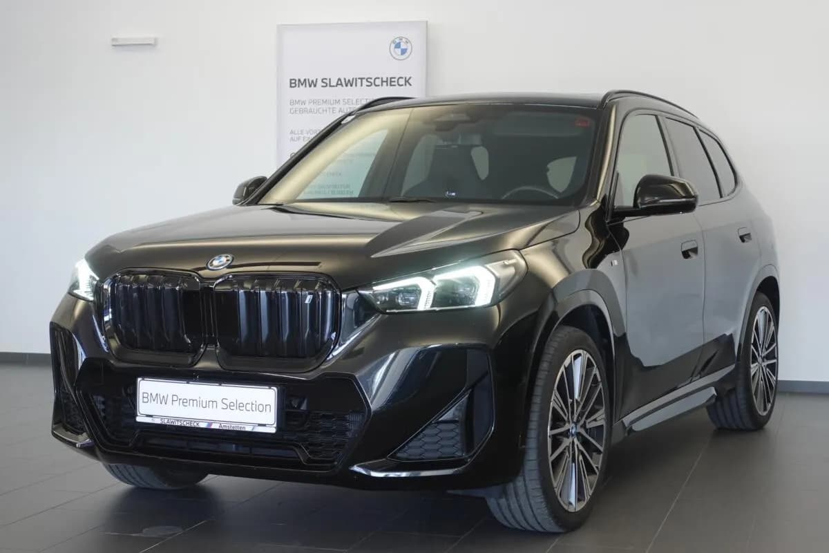 BMW iX1