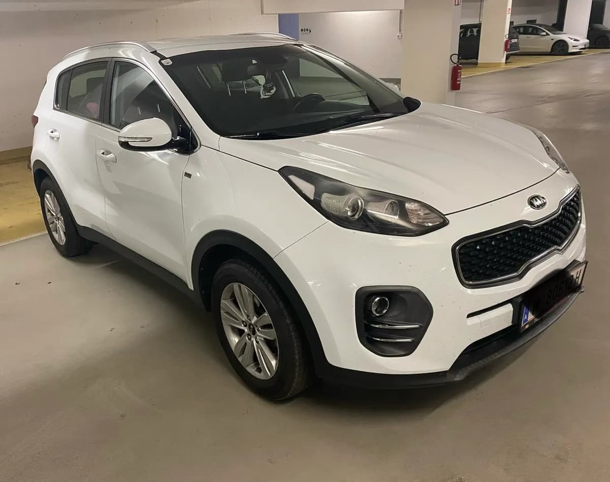 KIA Sportage 2018 – € 14.990, 75 000 km – Bild 1 von 12