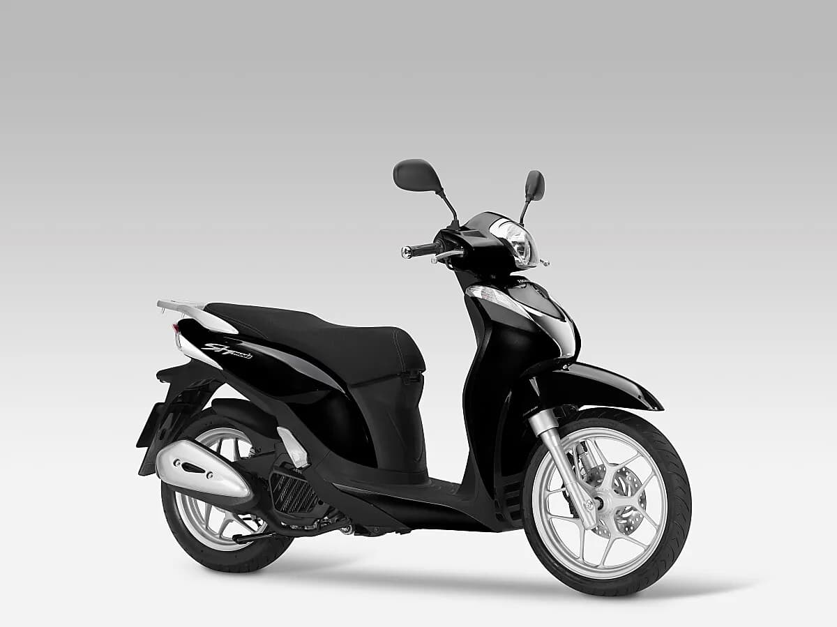 Honda SH – € 2.790, 0 km – Bild 1 von 3