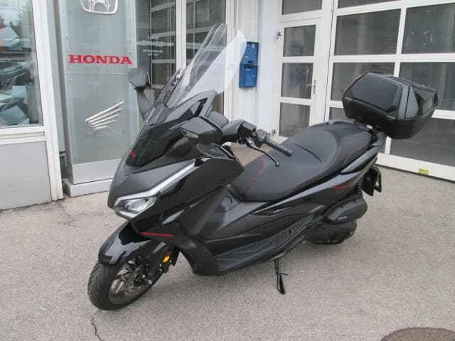Honda Forza – € 6.090, 0 km – Bild 1 von 4