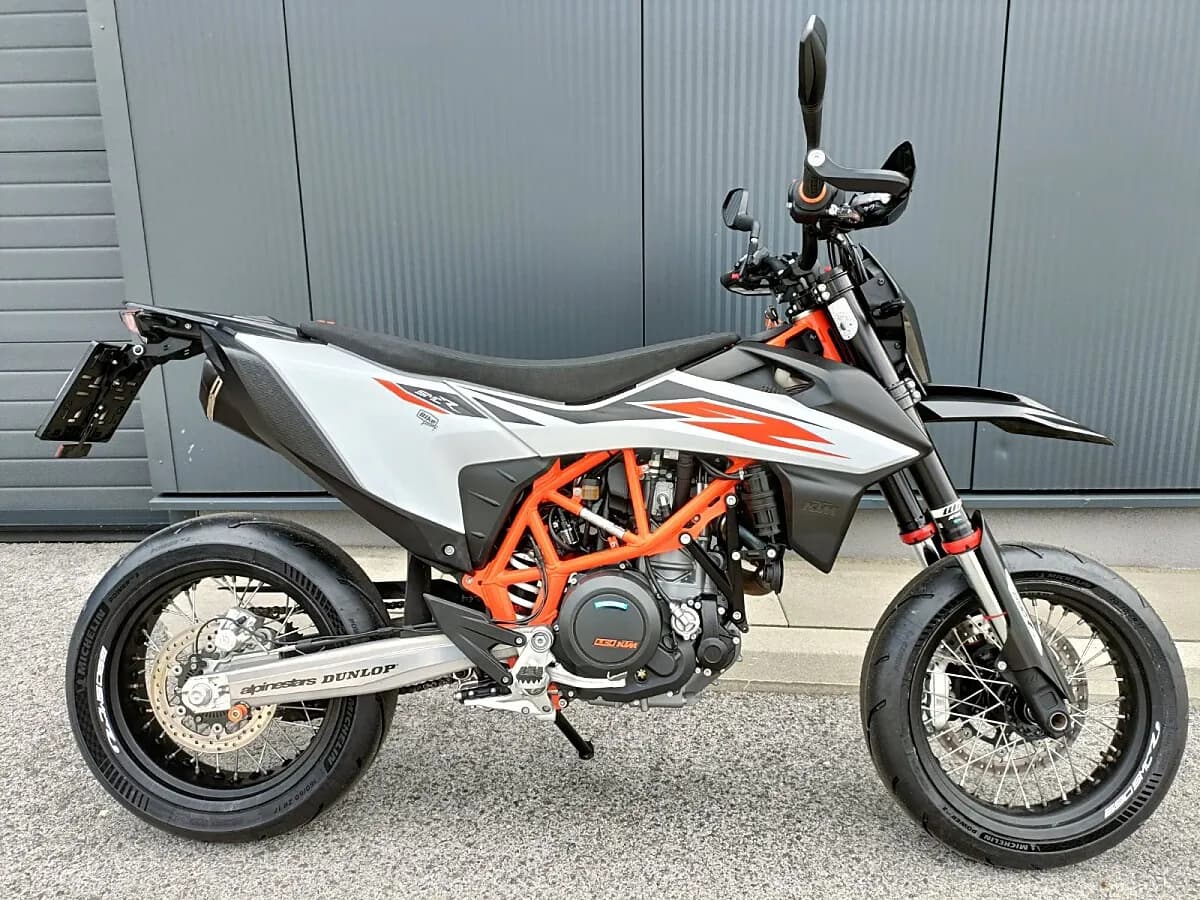 KTM 690