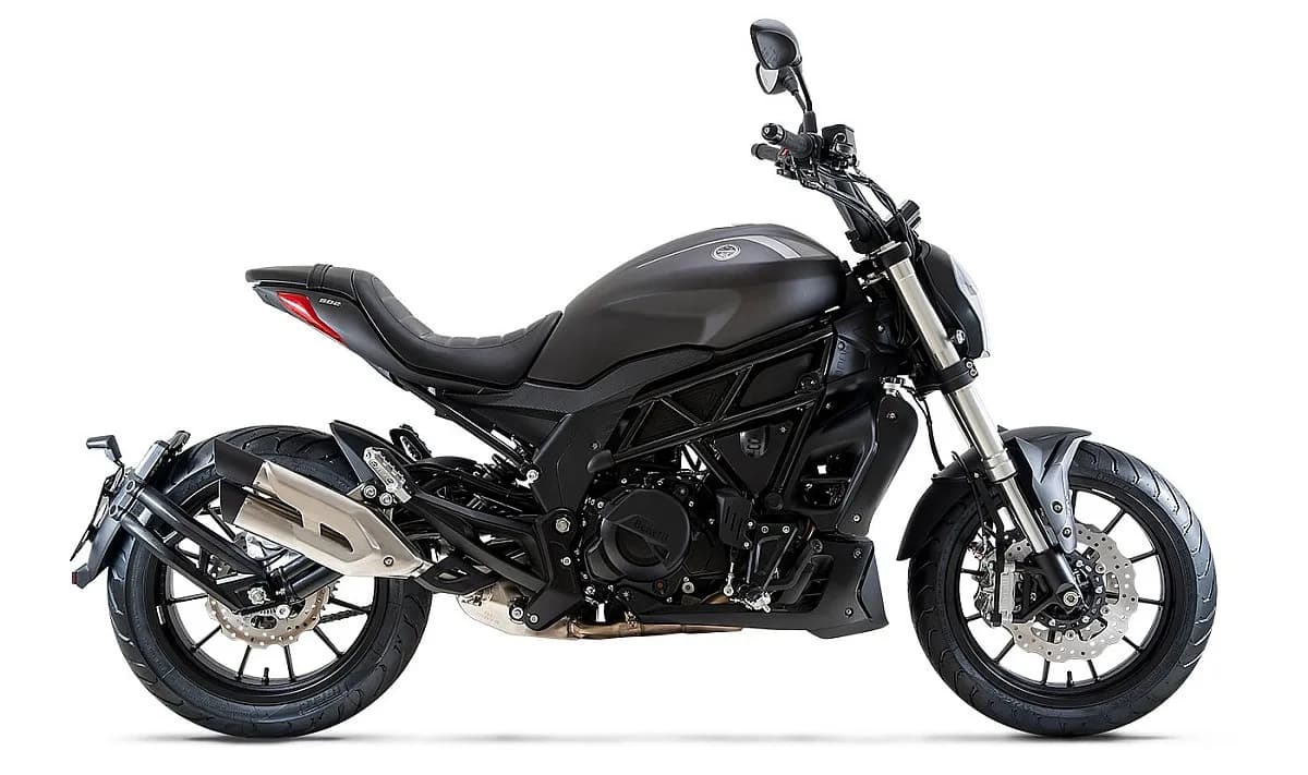 Benelli Sonstige – € 6.999, 0 km – Bild 1 von 3