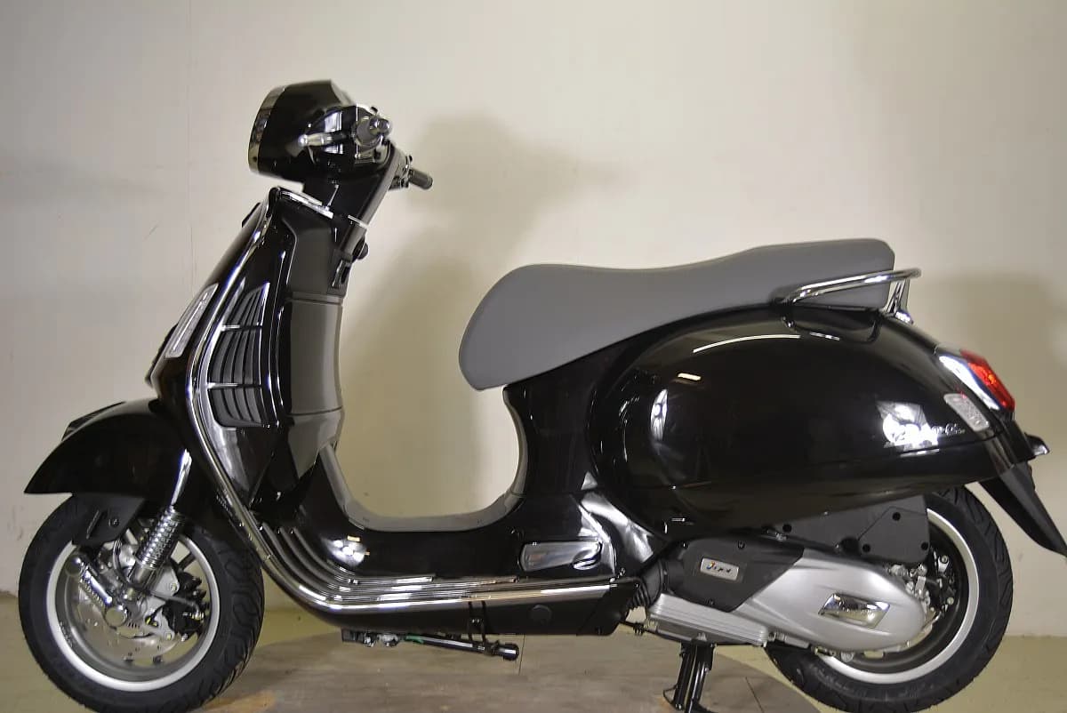 Vespa GTS – € 7.399, 0 km – Bild 1 von 5