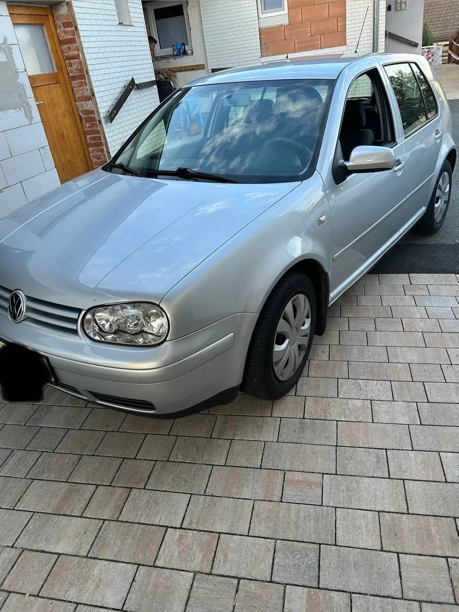 VW Golf 2000 – € 1.800, 211 200 km – Bild 1 von 24