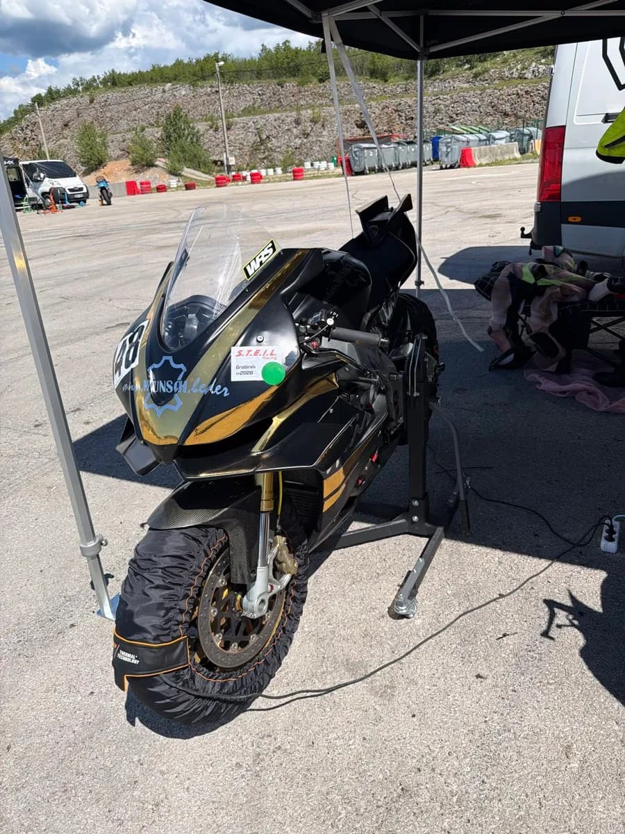 Aprilia Tuono