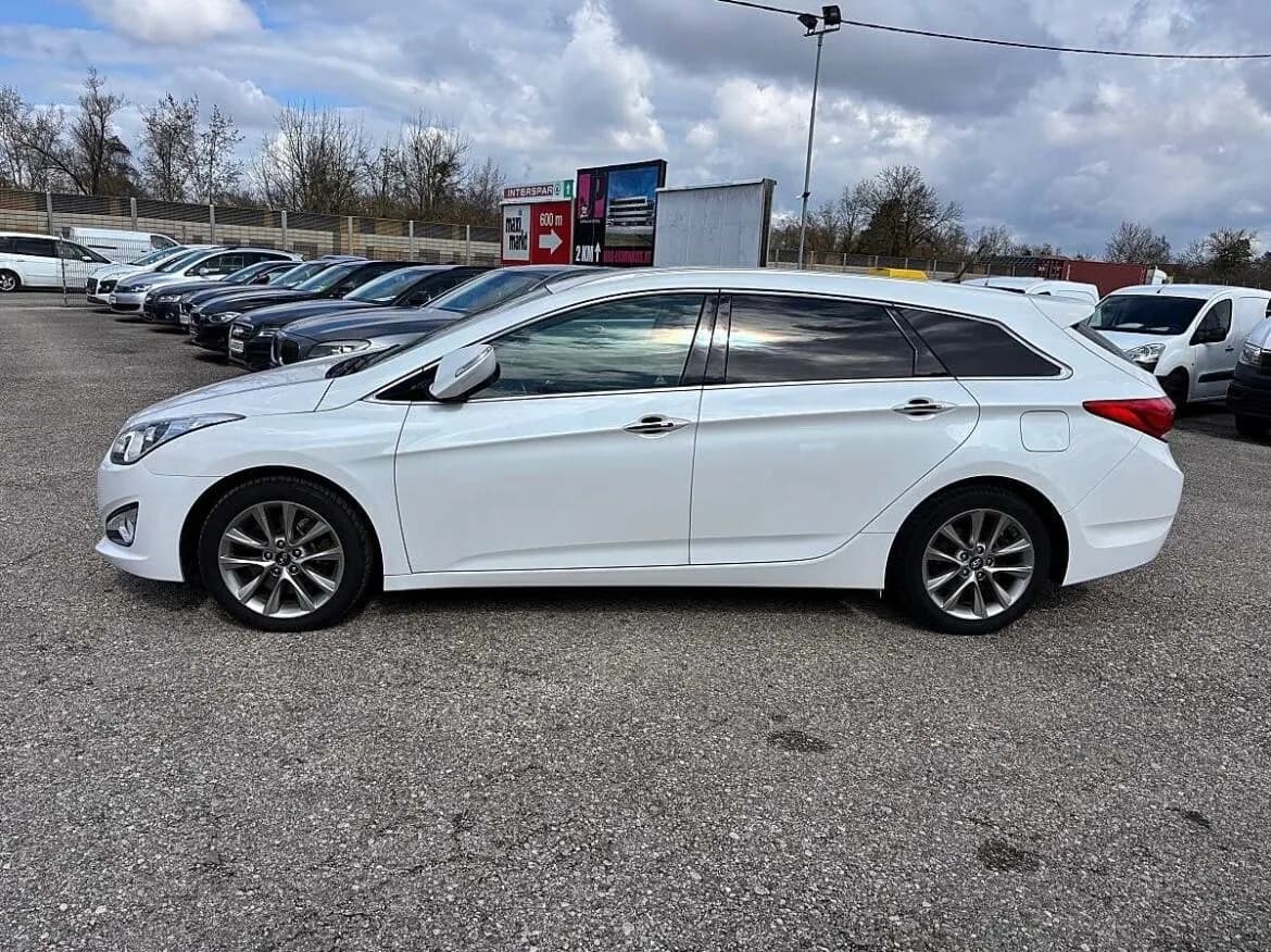 Hyundai i40 2015 – € 8.990, 146 000 km – Bild 1 von 27