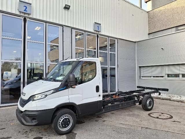 IVECO Daily – € 78.000, 0 km – Bild 1 von 15