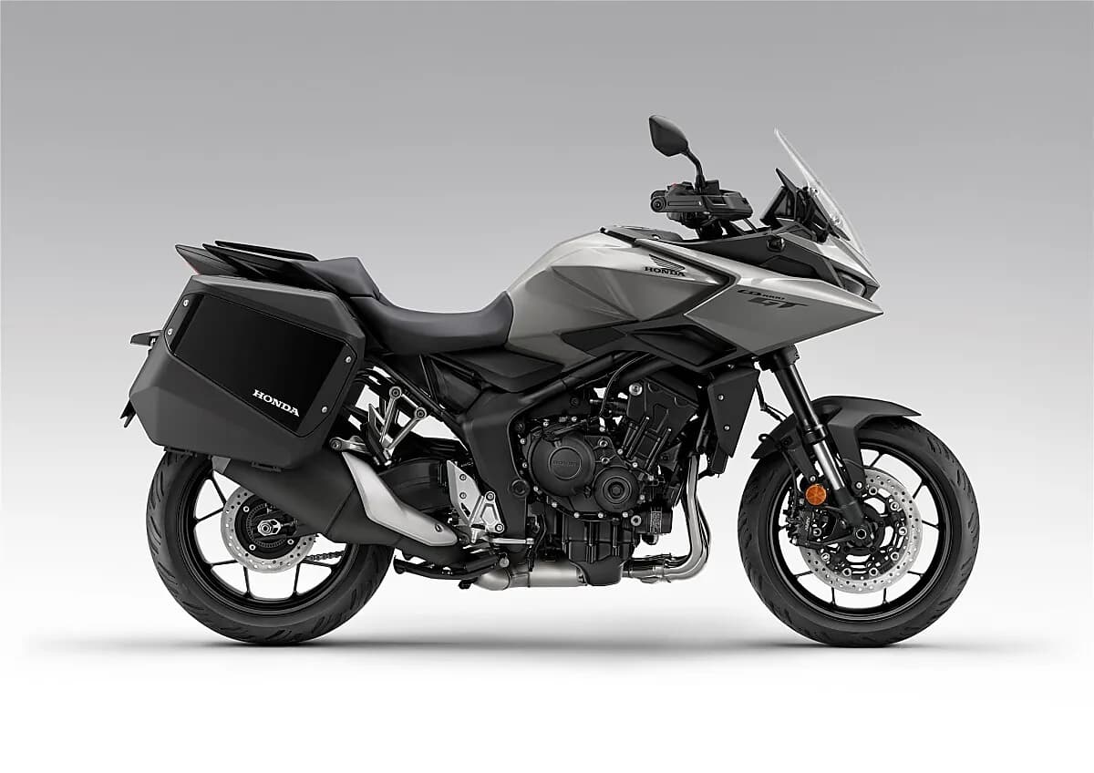 Honda CB – € 17.490, 0 km – Bild 1 von 2