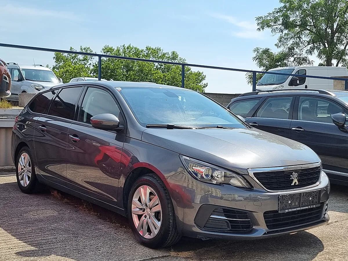 Peugeot 308 2019 – € 10.940, 75 000 km – Bild 1 von 14