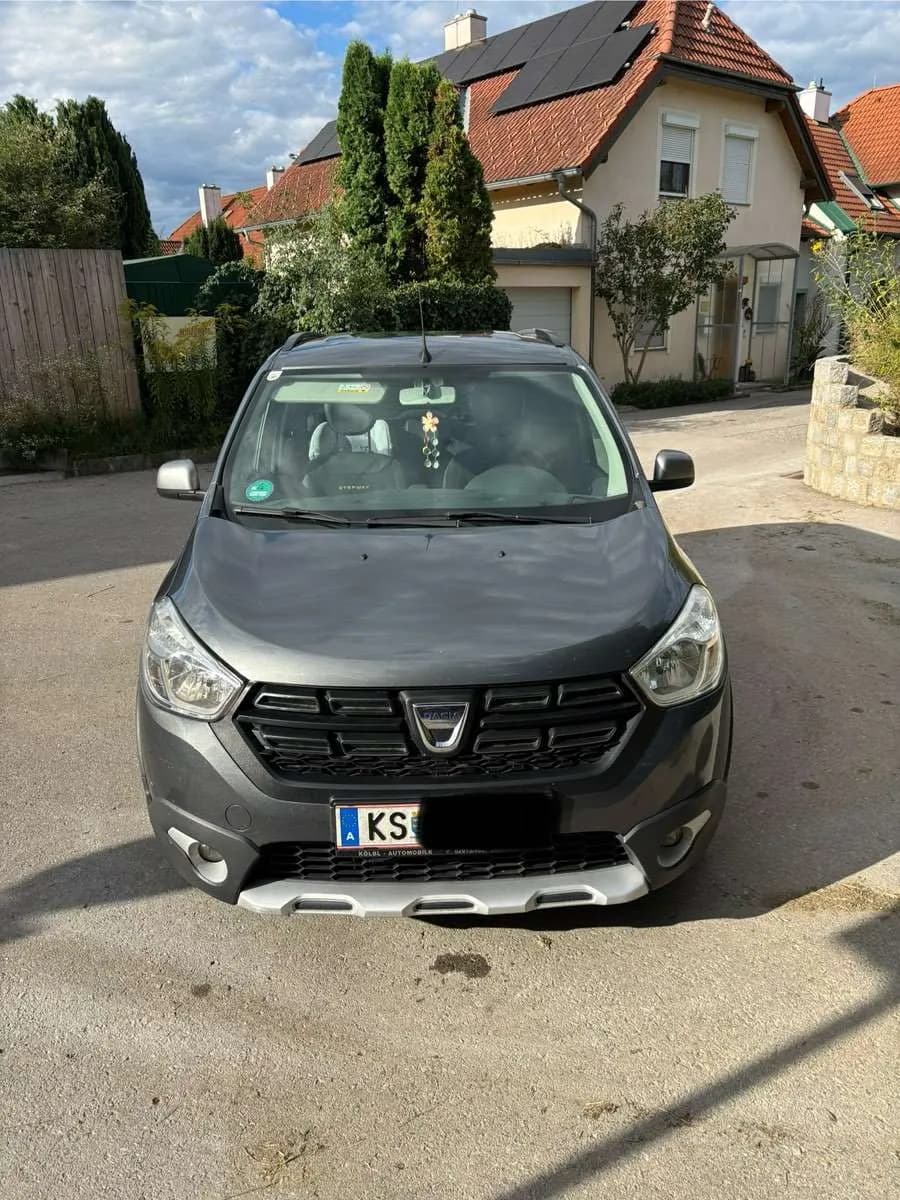 Dacia Lodgy 2018 – € 6.000, 156 000 km – Bild 1 von 23