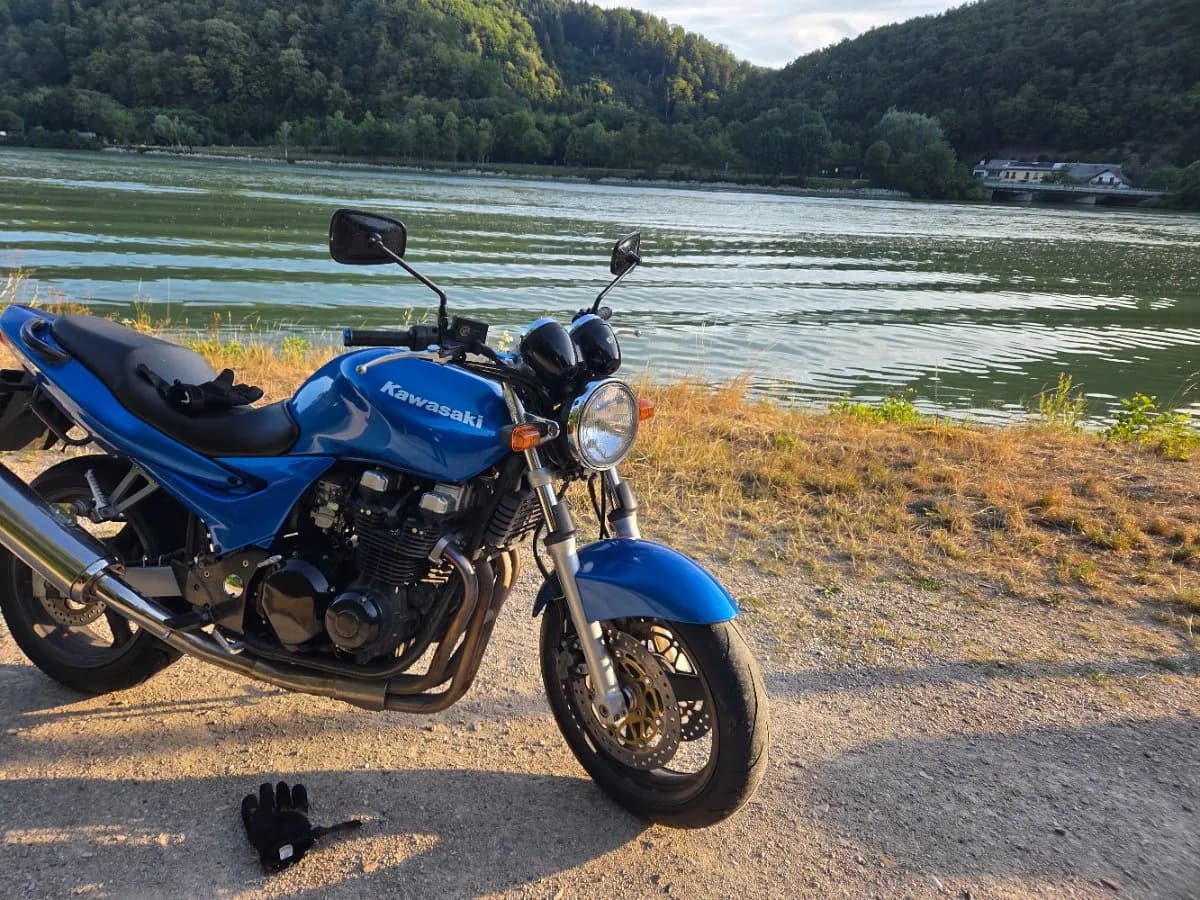 Kawasaki ZR