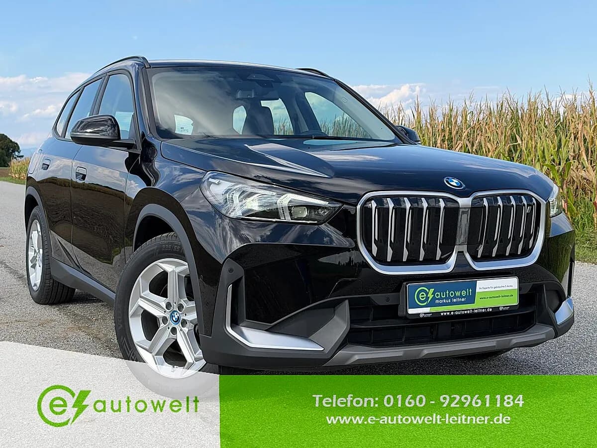 BMW iX1