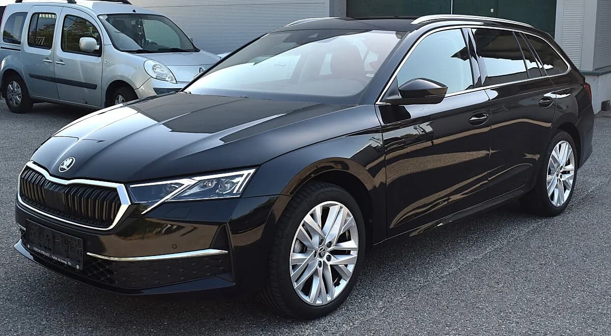 Skoda Octavia 2024 – € 33.500, 31 600 km – Bild 1 von 23