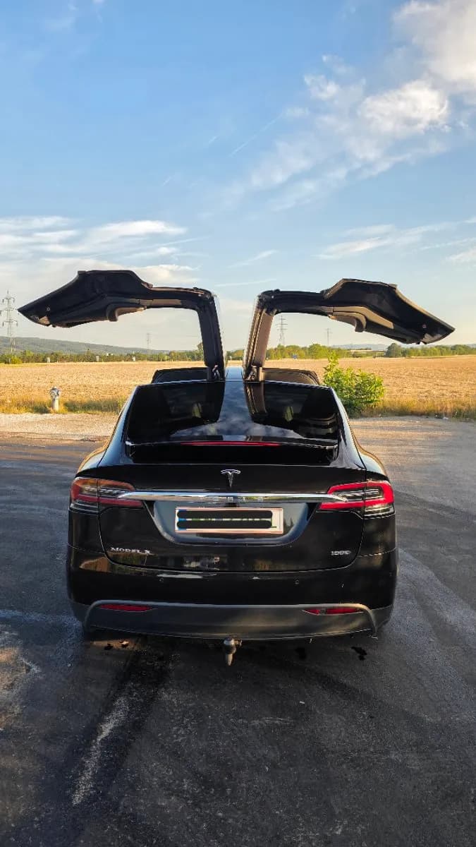 Tesla Model X