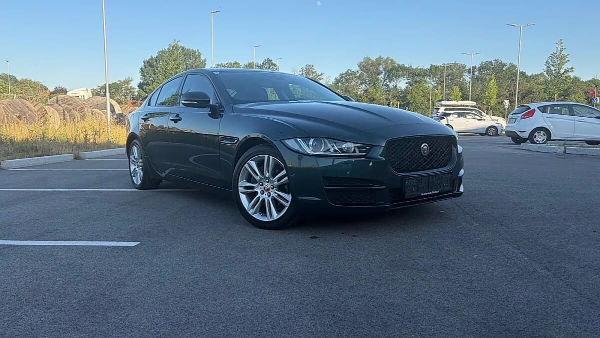 Jaguar XE